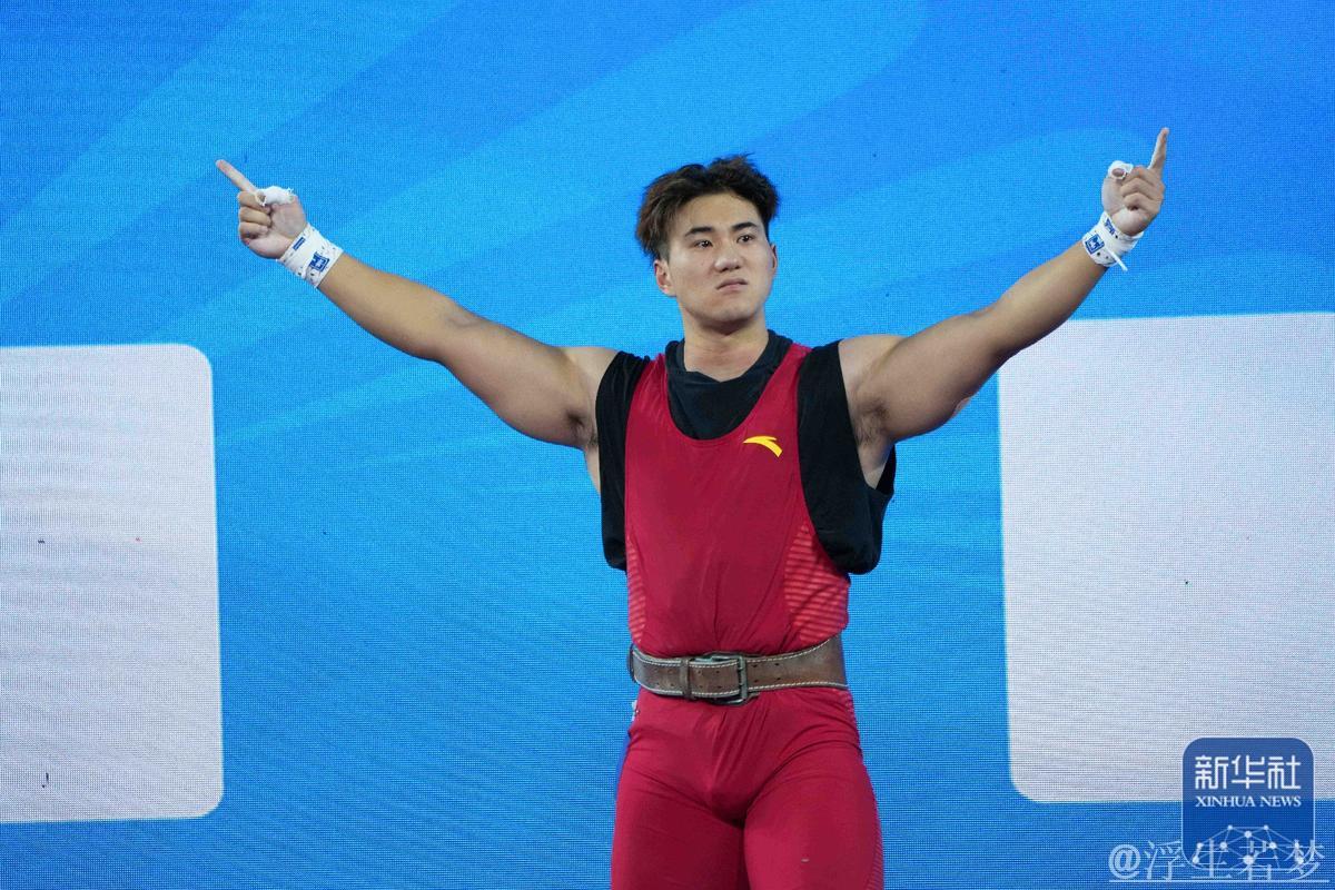 钱飞翔勇夺男子96公斤级总成绩冠军 钱飞翔勇夺男子96公斤级总成绩冠军
