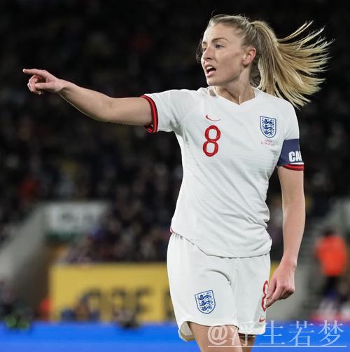 曾经的阿森纳小球童,如今冲击欧冠冠军 曾经的阿森纳小球童,如今冲击欧冠冠军